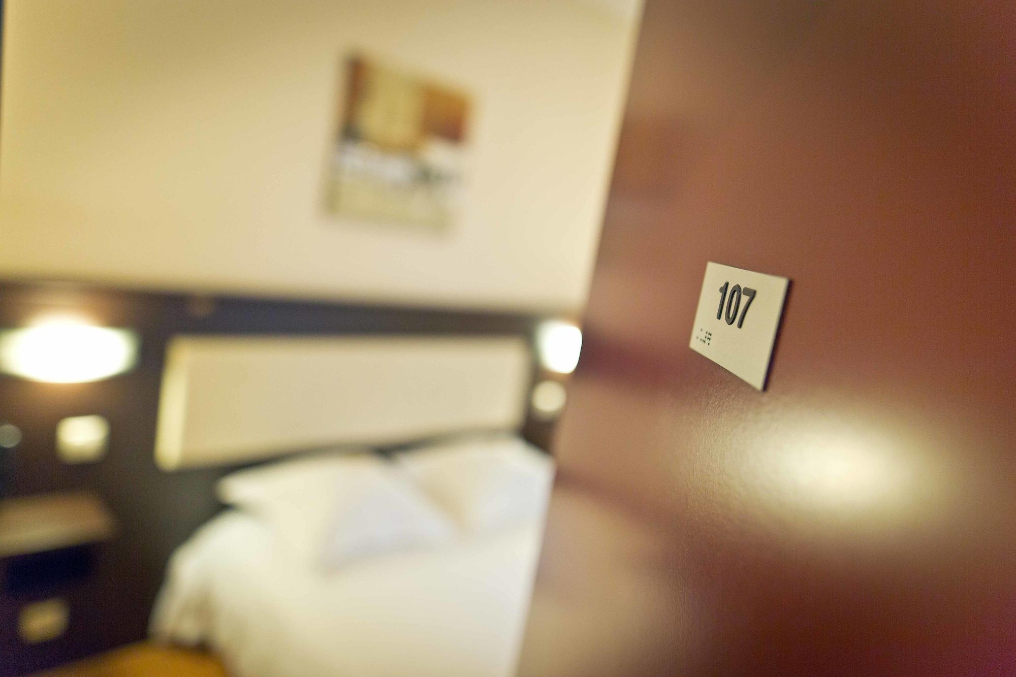 Hotel Le Florin แรนส์ ภายนอก รูปภาพ